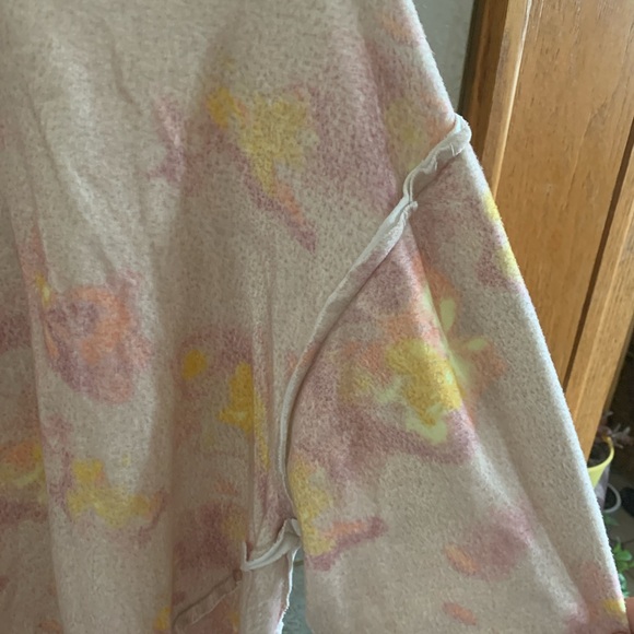 URBAN OUTFITTERS 100% COTTON TIE DYE MOCK NECK SWEATSHIRT 22” PTP - Picture 5 of 6